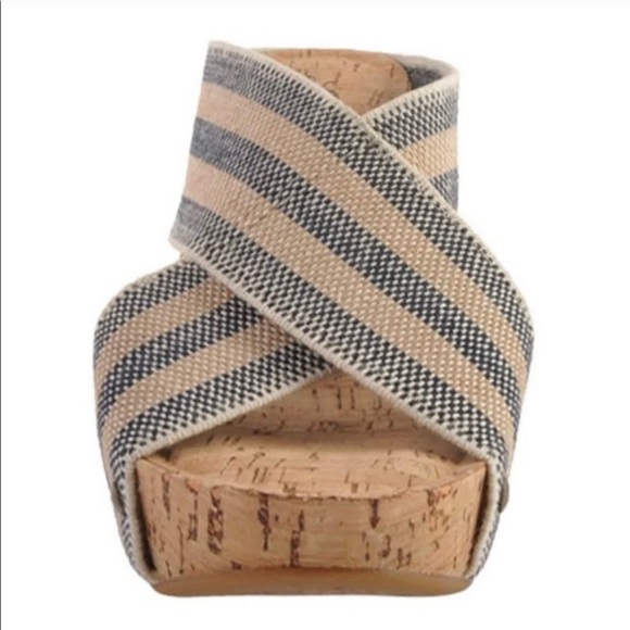 Corkscrew sandals - Picture 2 of 6